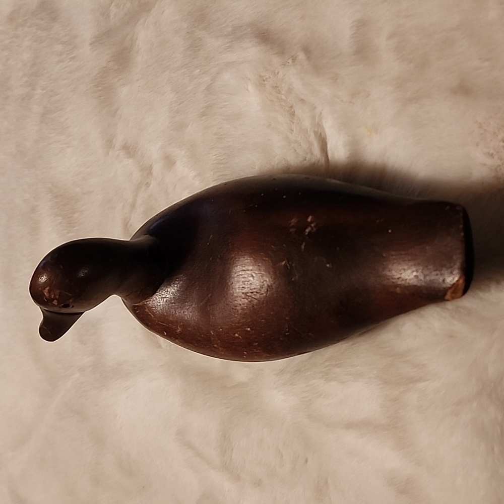 VINTAGE  WOODEN DECOY DUCK SOLID  WOOD FIGURE TABLETOP DECOR POLISHED  FOLK ART. - Picture 4 of 10